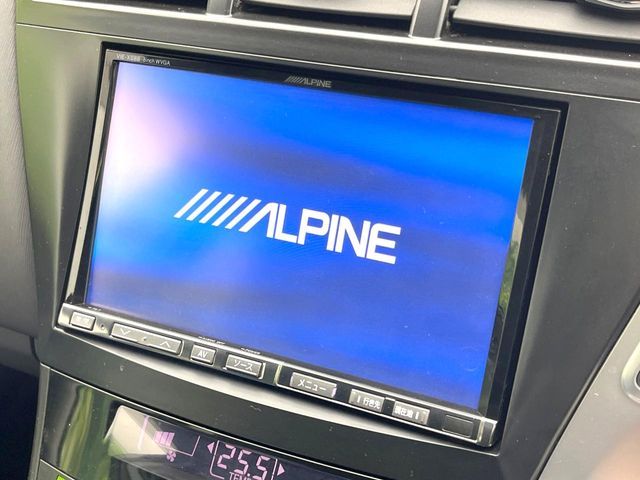 TOYOTA PRIUS ALPHA 2011 Image 31