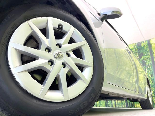 TOYOTA PRIUS ALPHA 2011 Image 31