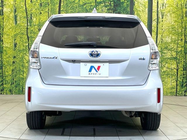 TOYOTA PRIUS ALPHA 2011 Image 31