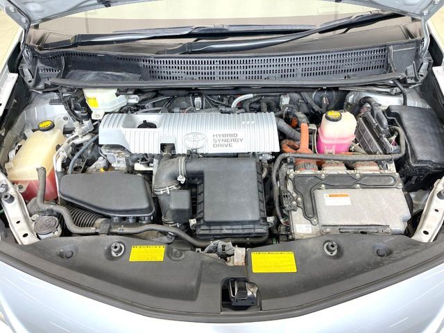TOYOTA PRIUS ALPHA 2011 Image 31