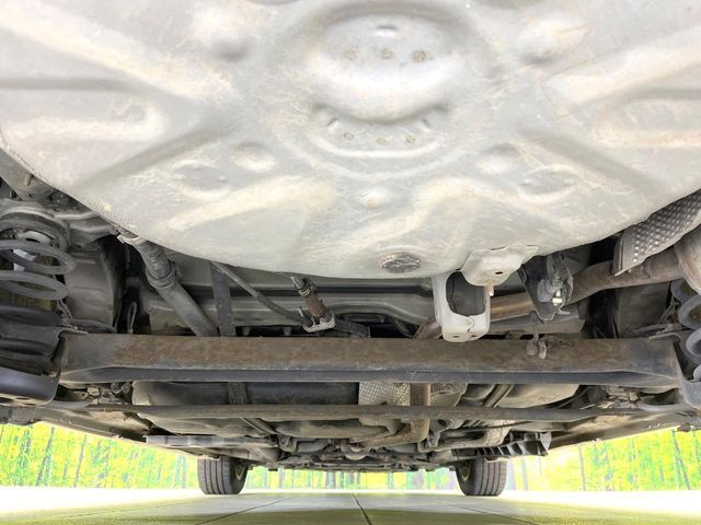 TOYOTA PRIUS ALPHA 2011 Image 31