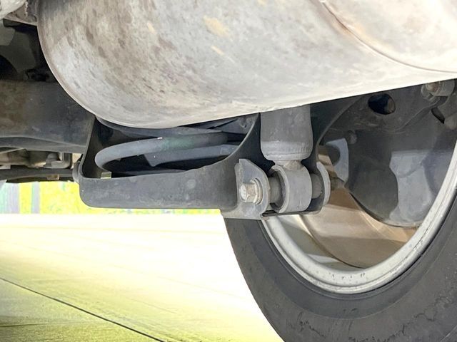 TOYOTA PRIUS ALPHA 2011 Image 31