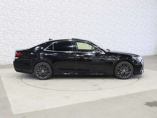 TOYOTA CROWN SEDAN 2016 Image 31