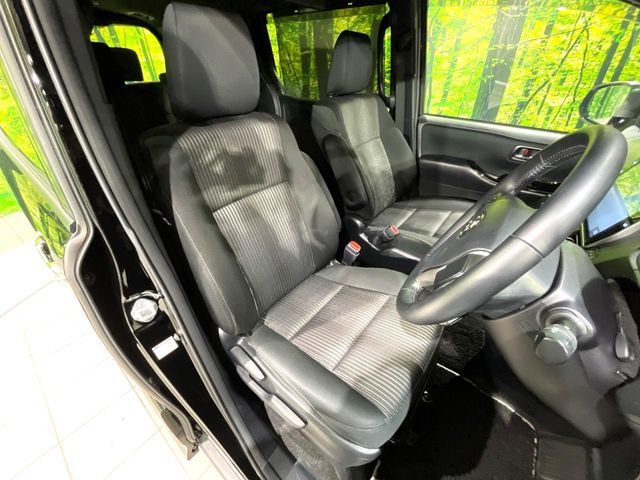 TOYOTA VOXY 2019 Image 31