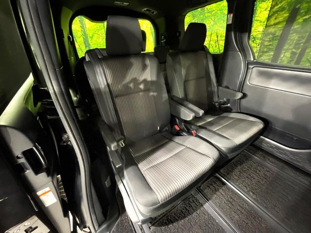 TOYOTA VOXY 2019 Image 31