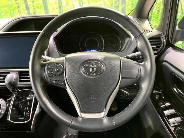 TOYOTA VOXY 2019 Image 31
