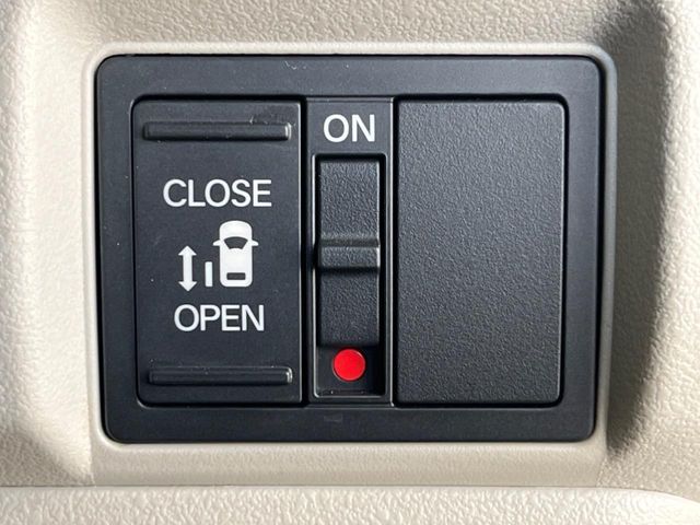 HONDA N BOX 2024 Image 31