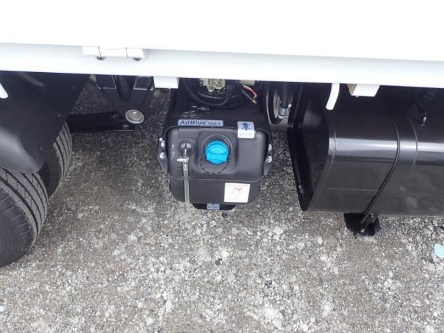 MITSUBISHI CANTER 2025 Image 31