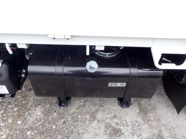 MITSUBISHI CANTER 2025 Image 31