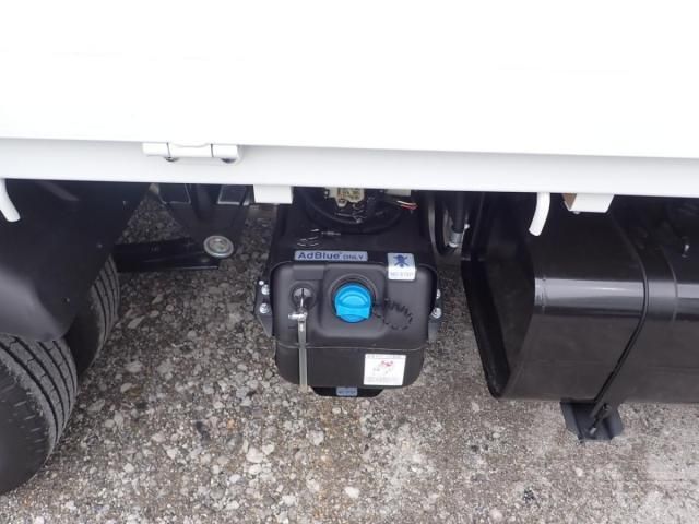 MITSUBISHI CANTER 2025 Image 31