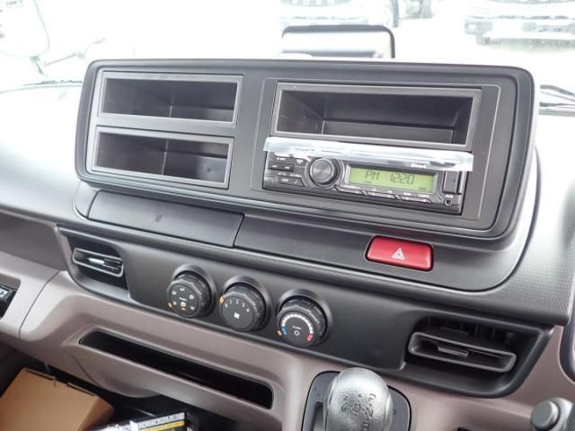 MITSUBISHI CANTER 2025 Image 31