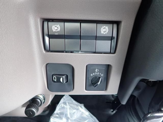 MITSUBISHI CANTER 2025 Image 31