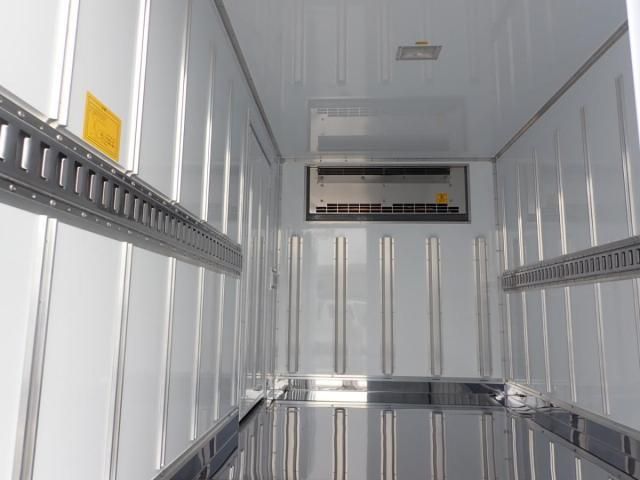 MITSUBISHI CANTER 2025 Image 31