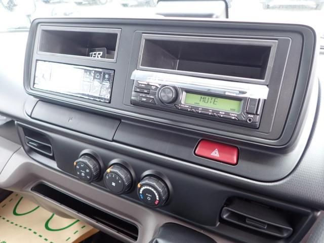 MITSUBISHI CANTER 2025 Image 31