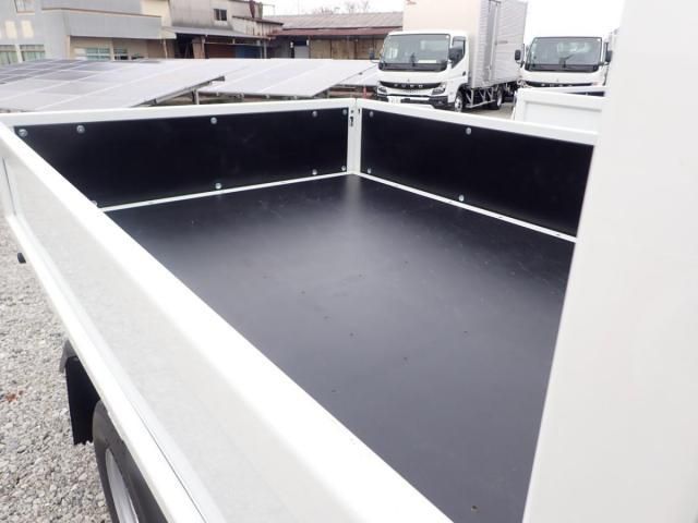 MITSUBISHI CANTER 2025 Image 31