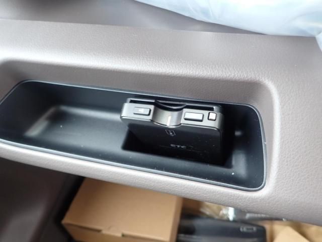 MITSUBISHI CANTER 2025 Image 31