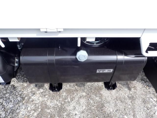 MITSUBISHI CANTER 2025 Image 31