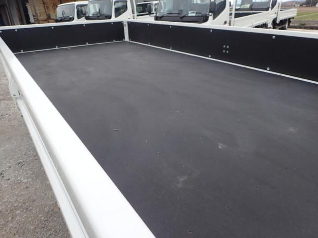 MITSUBISHI CANTER 2025 Image 31