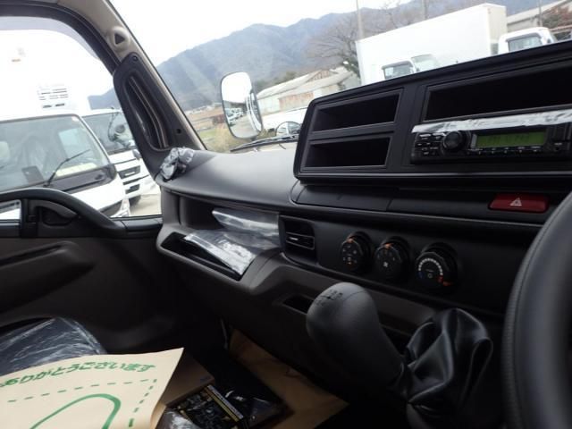 MITSUBISHI CANTER 2025 Image 31