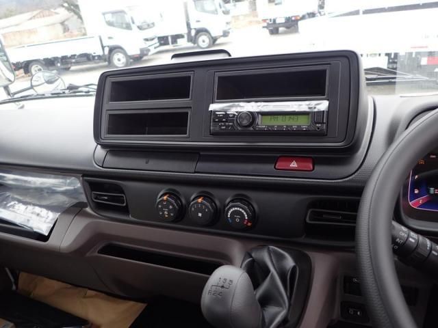 MITSUBISHI CANTER 2025 Image 31