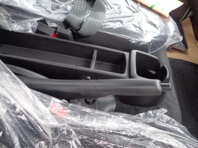 MITSUBISHI CANTER 2025 Image 31