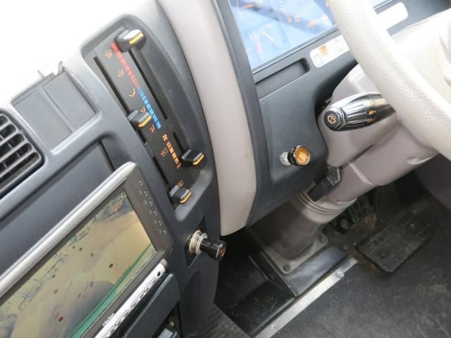 ISUZU GALA MIO 2015 Image 31