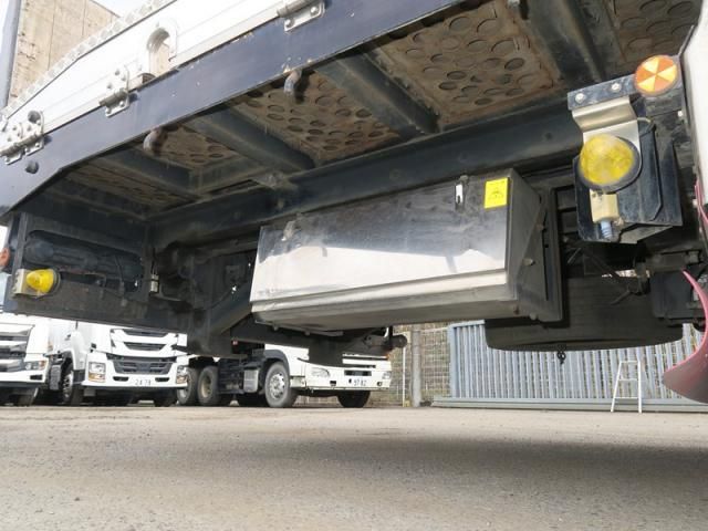 NISSAN DIESEL QUON 2012 Image 31