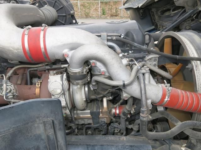 NISSAN DIESEL QUON 2012 Image 31