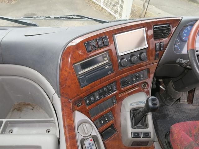 NISSAN DIESEL QUON 2012 Image 31