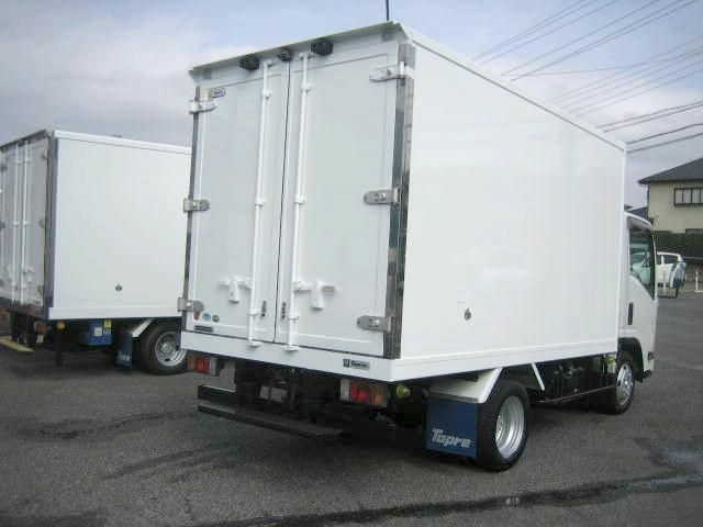 ISUZU ELF 2017 Image 31