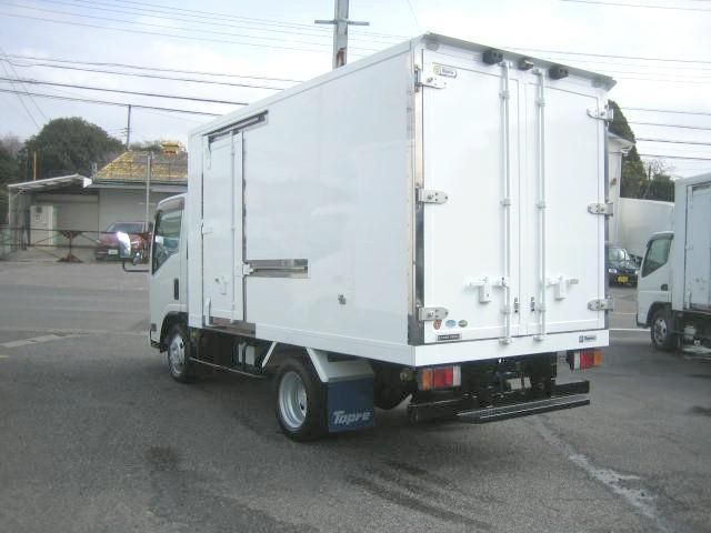 ISUZU ELF 2017 Image 31