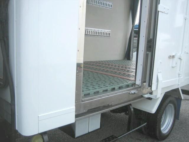 ISUZU ELF 2017 Image 31