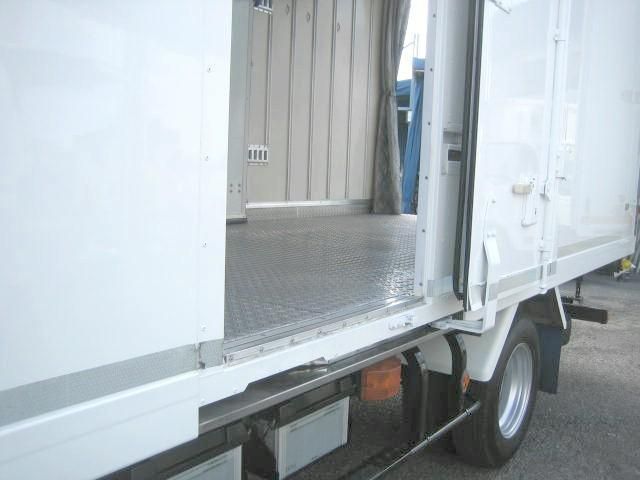 ISUZU ELF 2020 Image 31