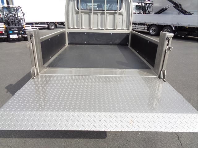 MITSUBISHI CANTER 2025 Image 31