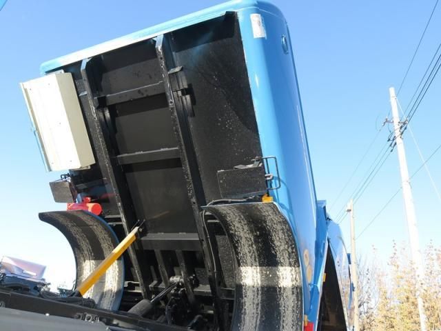 HINO DUTRO 2015 Image 31