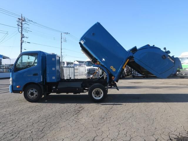 HINO DUTRO 2015 Image 31