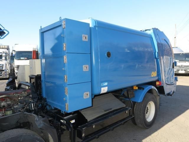 HINO DUTRO 2015 Image 31