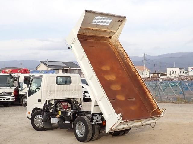 HINO DUTRO 2017 Image 31