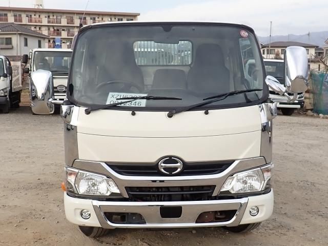 HINO DUTRO 2017 Image 31