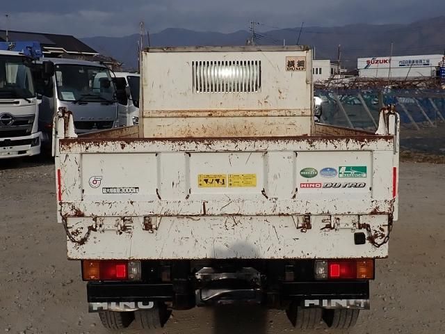 HINO DUTRO 2017 Image 31