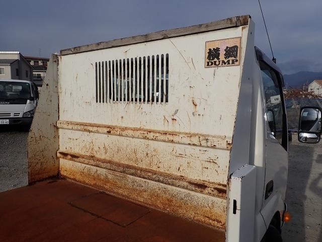 HINO DUTRO 2017 Image 31