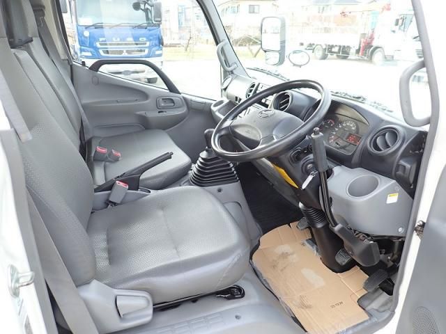 HINO DUTRO 2017 Image 31