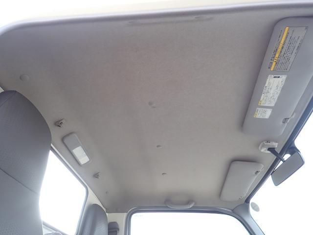 HINO DUTRO 2017 Image 31