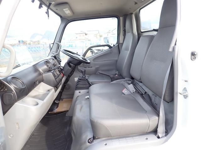 HINO DUTRO 2017 Image 31