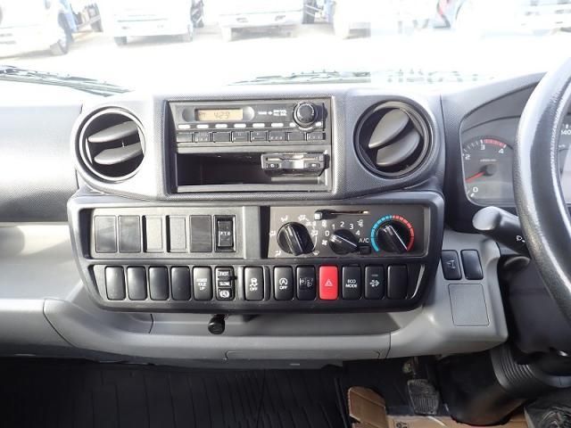 HINO DUTRO 2017 Image 31