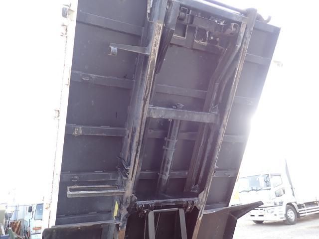 HINO DUTRO 2017 Image 31