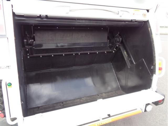 MITSUBISHI CANTER 2025 Image 31