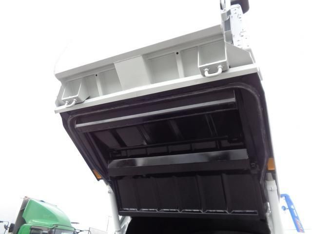 MITSUBISHI CANTER 2025 Image 31