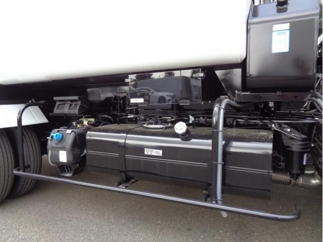 MITSUBISHI CANTER 2025 Image 31