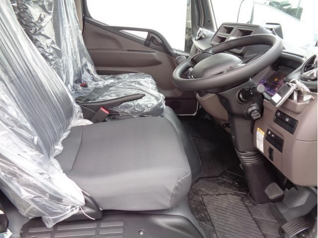 MITSUBISHI CANTER 2025 Image 31